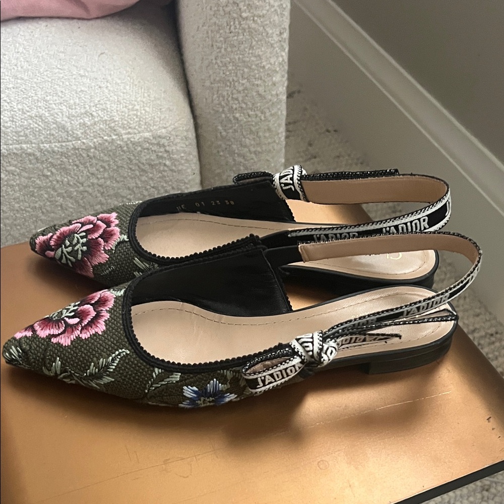 Dior Black Floral Embroidered Slingback Flats - Picture 5 of 6